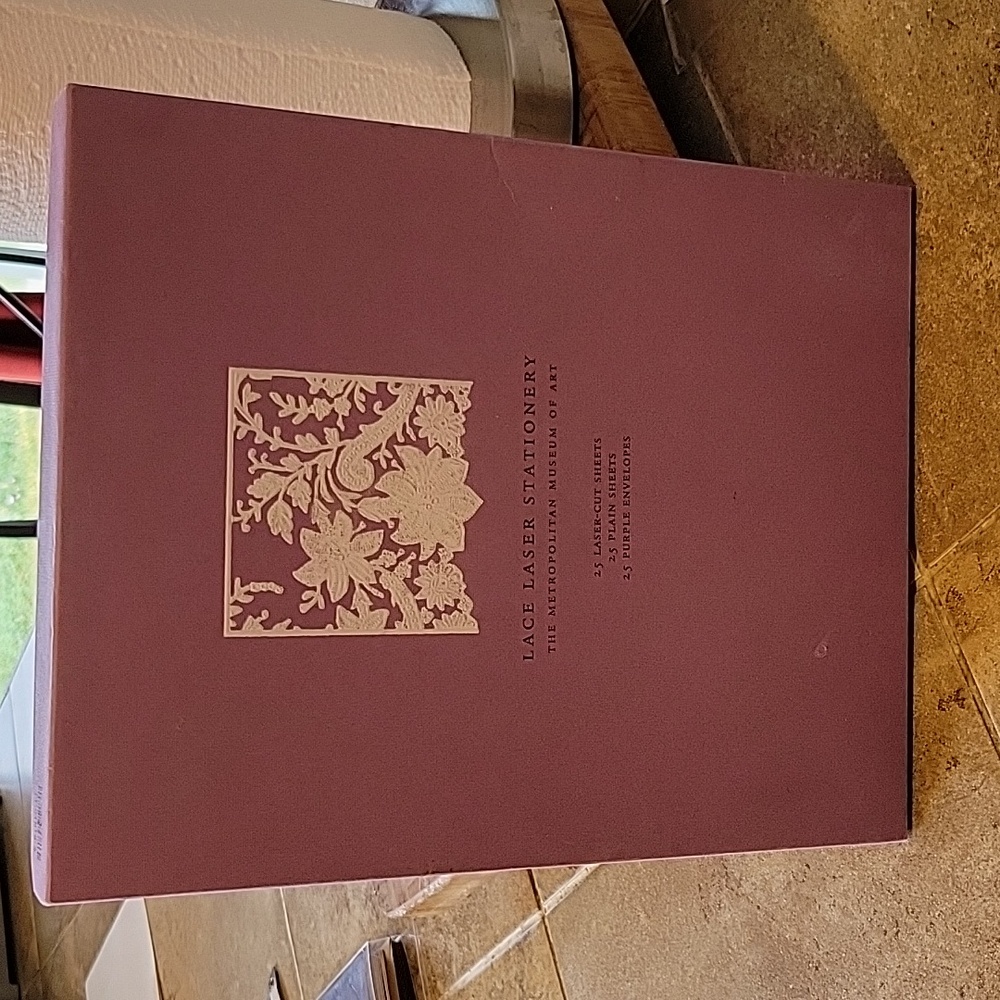 The Metropolitan Museum of Arts Lazer cut Stationery